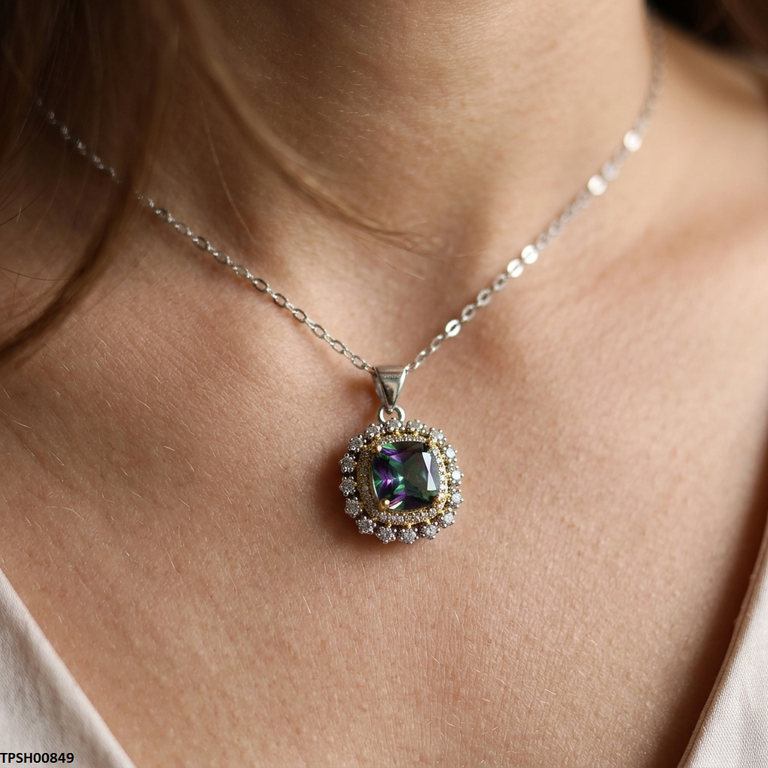 TPSH00849 GWH Cushion ZIRCON Pendant With Chain - TPSH