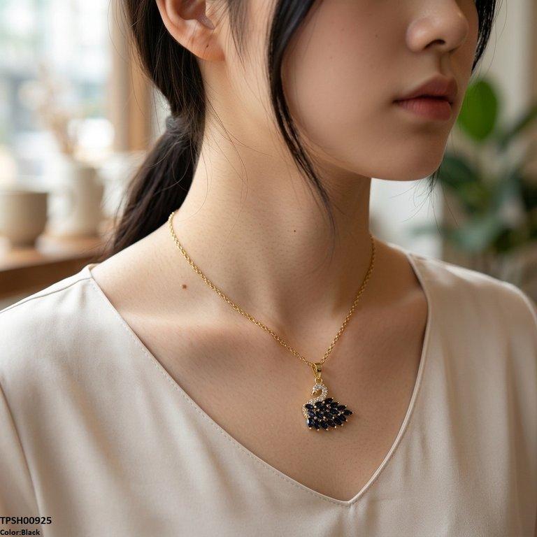 TPSH00925 BHS Duck Stainless Steal Zircon Stone Pendant - TPSH