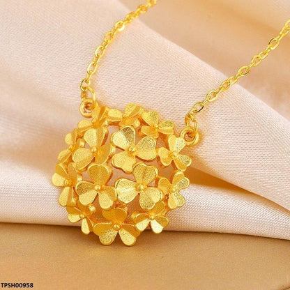 TPSH00958 ZFQ Flower Pendant With Chain - TPSH