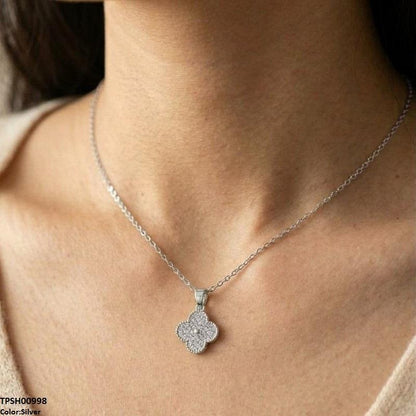 TPSH00998 TNR Stainless Steel Zircon Flower Pendant - TPSH