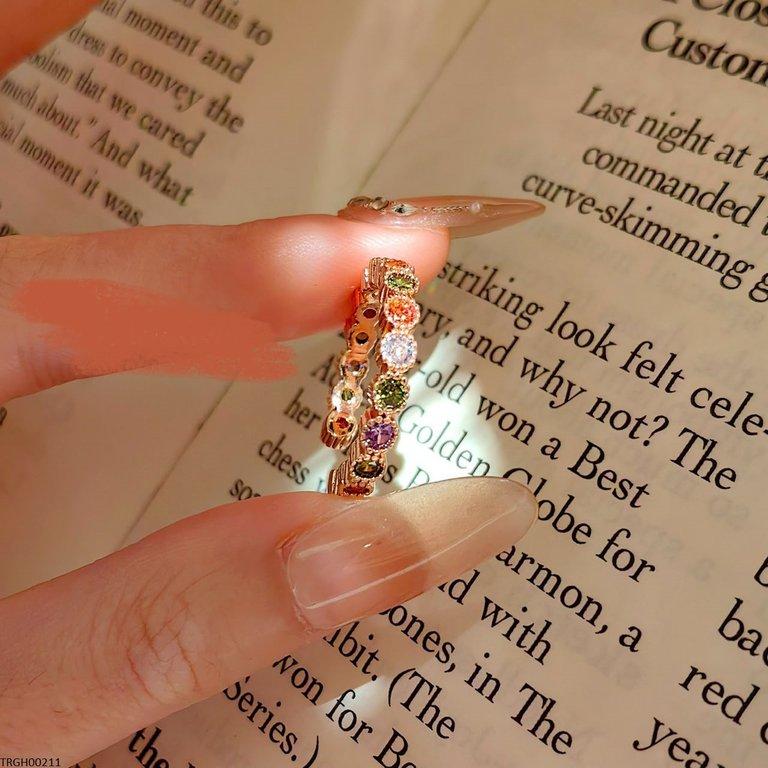 TRGH00211 GWH Round Multi stone Adjustable Ring - TRGH