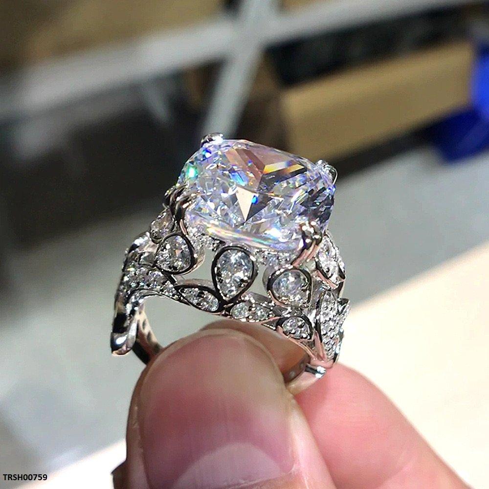 TRSH00759 CSH Elegant Leaf and Stone Ring - TRSH
