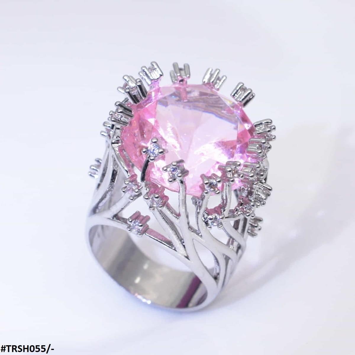 TRSH055 GWH Up Level Diamond Ring