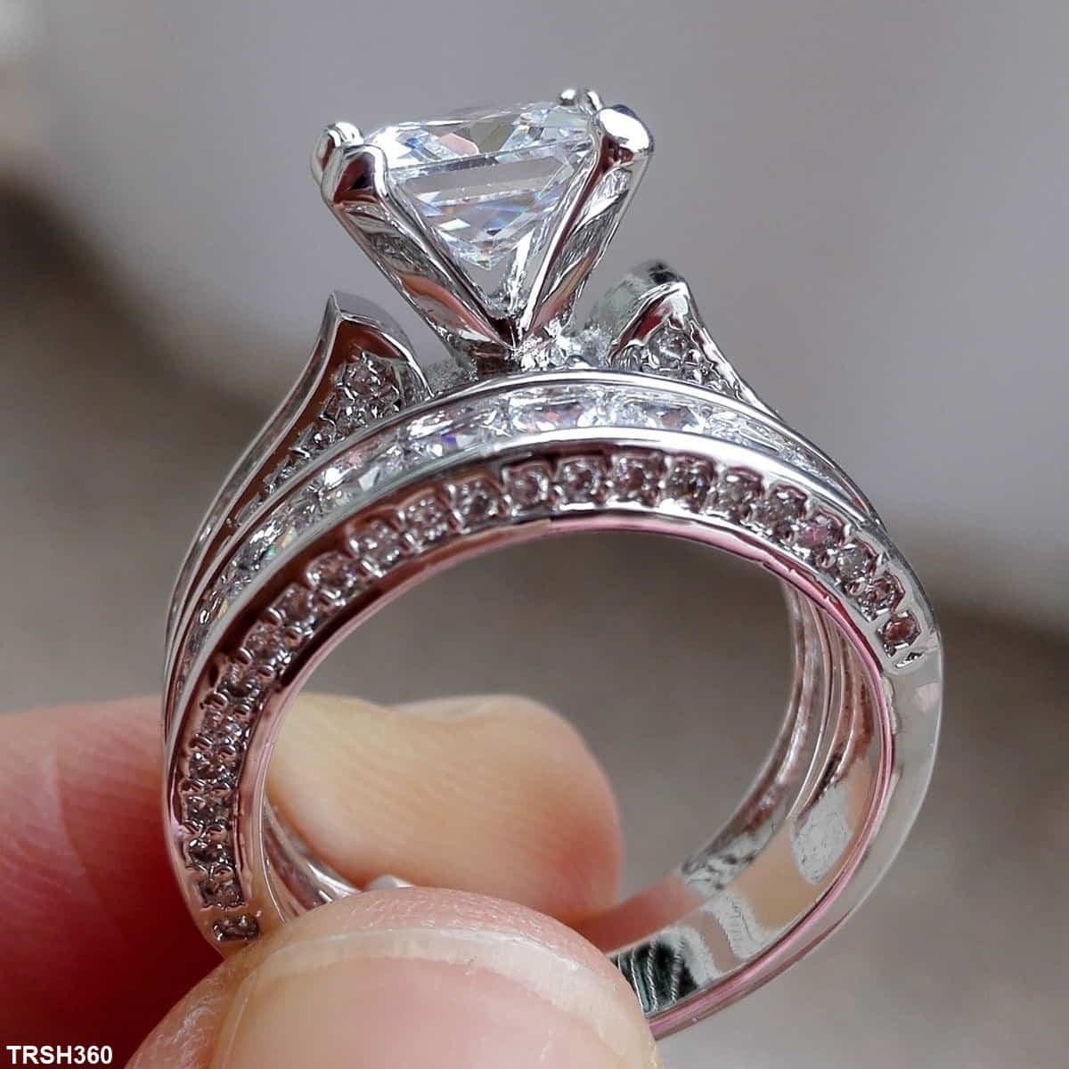 TRSH360 YLE Diamond Cut Couple Ring