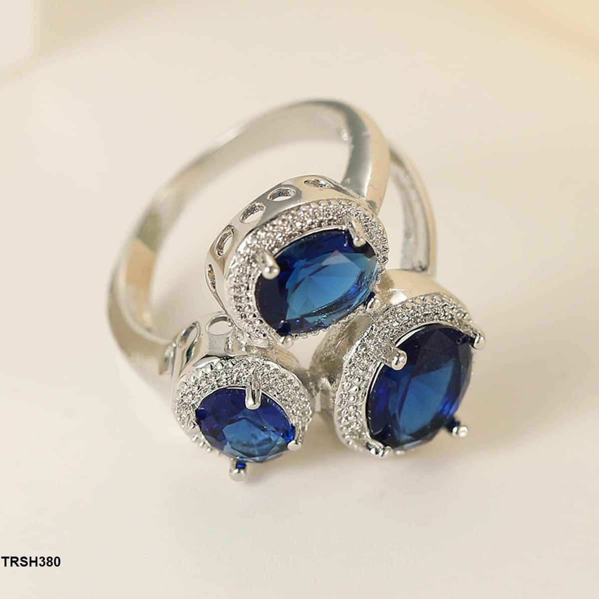 TRSH380 YLE Triplet Oval Ring