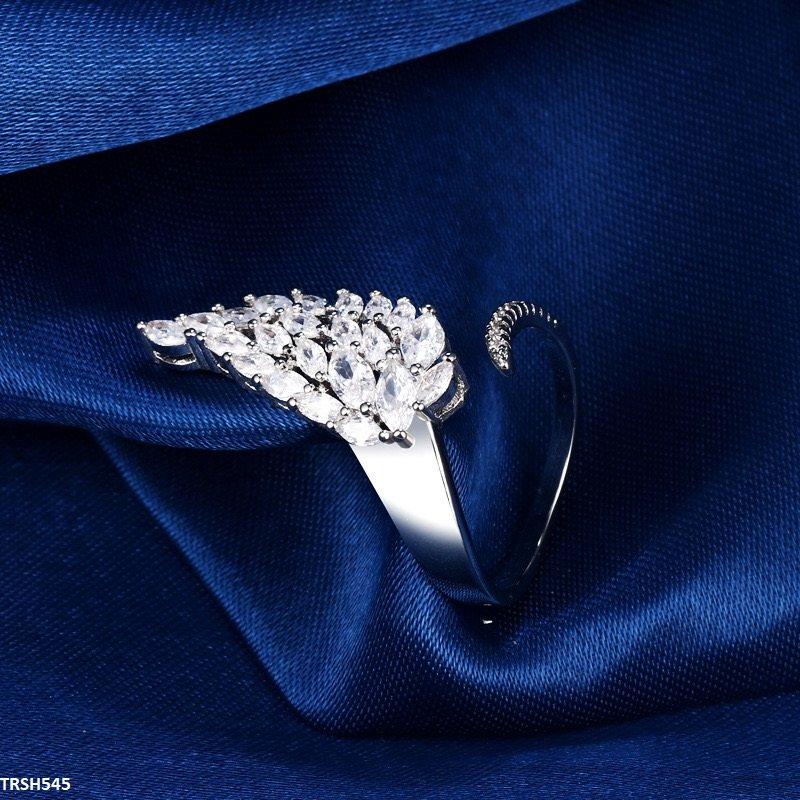 TRSH545 CLJ Imp Leaf Ring Adjustable