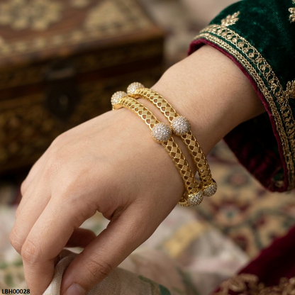 LBH00028 ANI Square Round Bangles Set- LBH