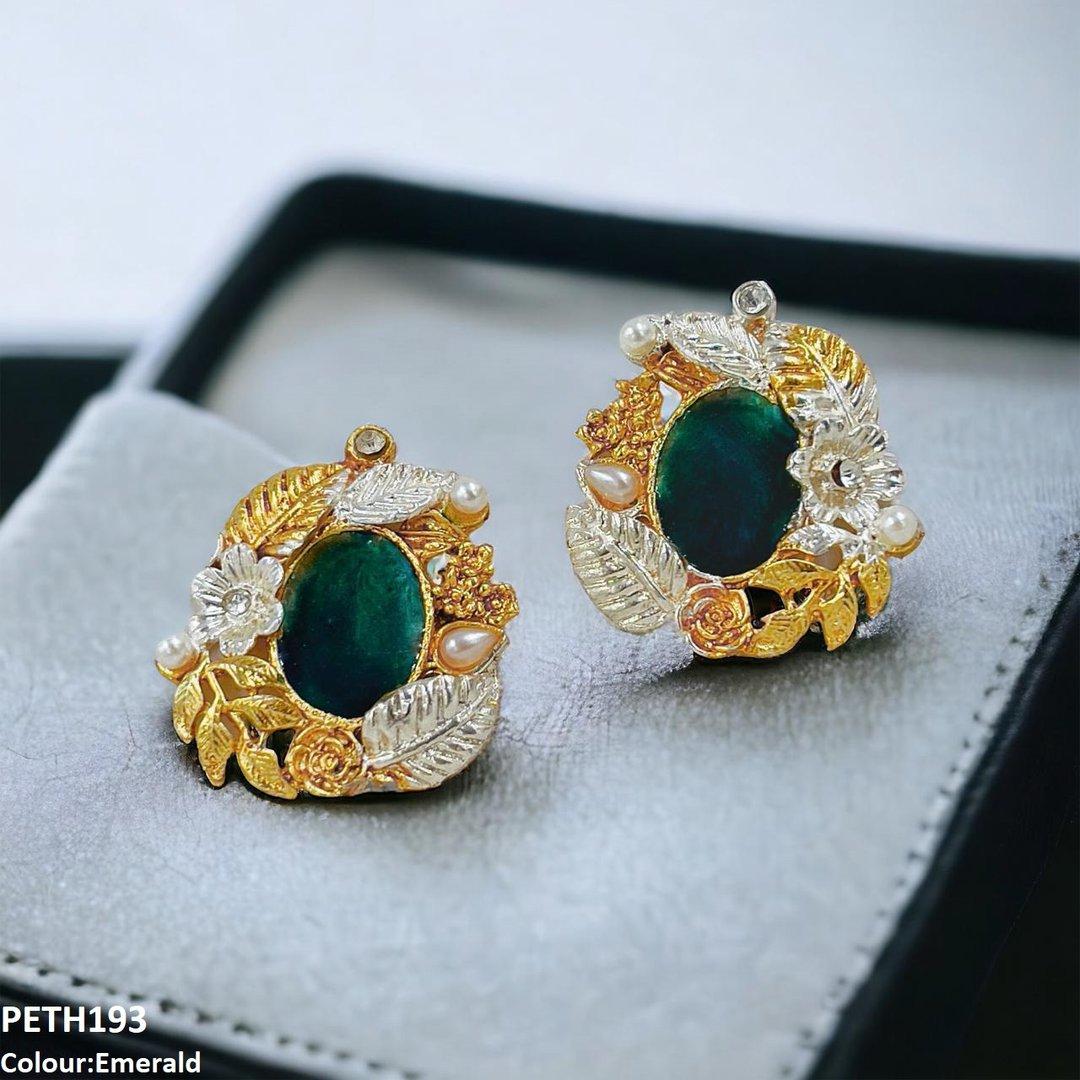 PETH193 SDQ Painted Oval-Leaf Tops Pair