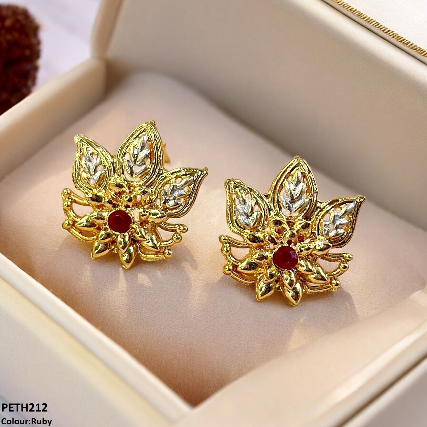 PETH212 MZM Leaf Flower Tops Pair