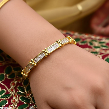 TBRH00449 GXN Stone Cross Bracelet Openable - TBRH